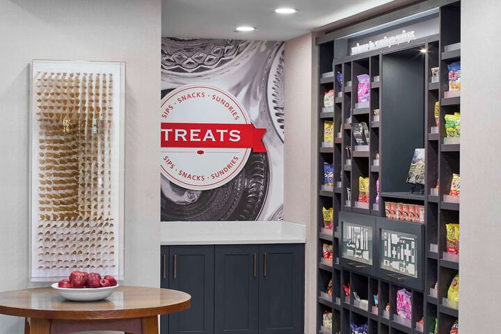 Snack bar