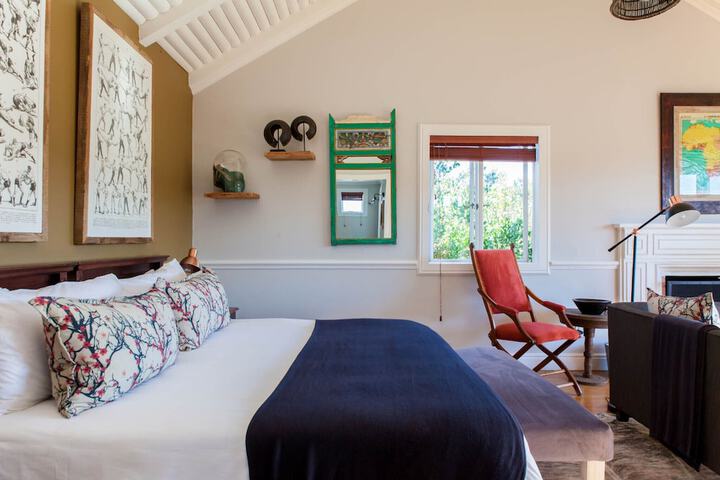 Room 10 of 150