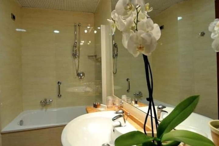 Room 40 of 75