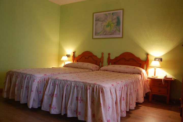 Room 4 of 14