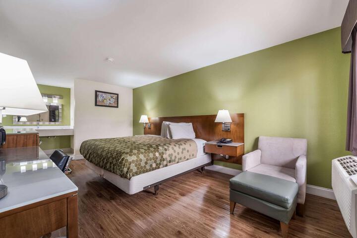 Standard King Bed Accessible (3 of 12)