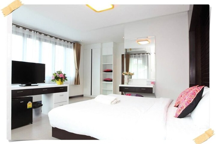 Room 8 of 73
