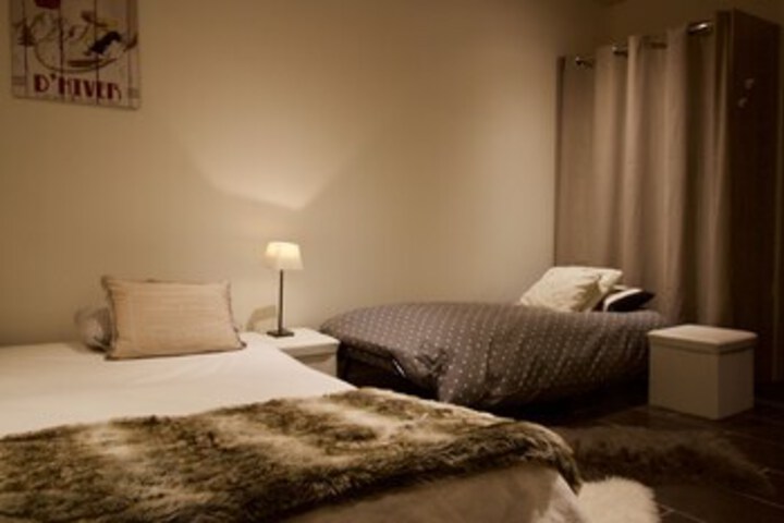 Room 12 of 63
