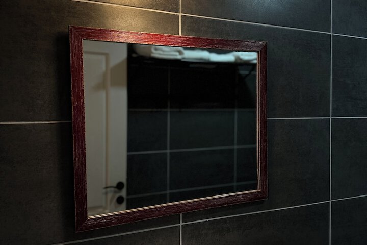 Room 26 of 37