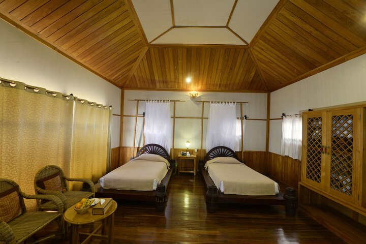 Room 13 of 34