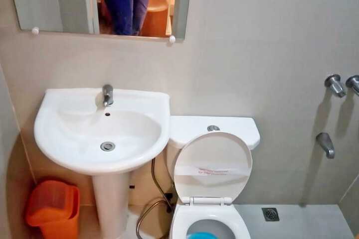 Room 15 of 21