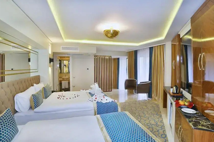 Room 3 of 22
