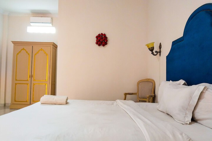 Room 19 of 93