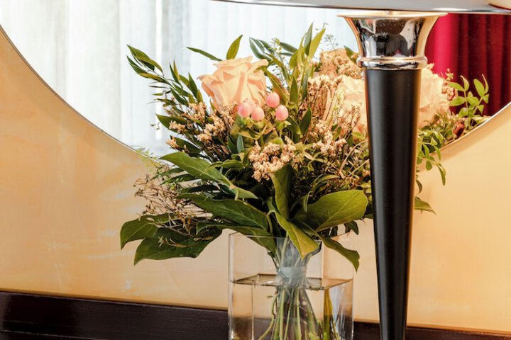 Room amenity
