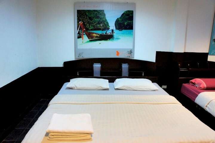 Room 16 of 47