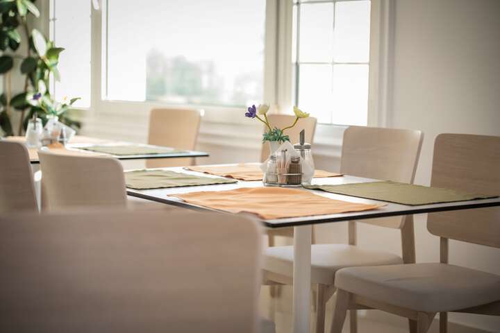 Dining 39 of 67