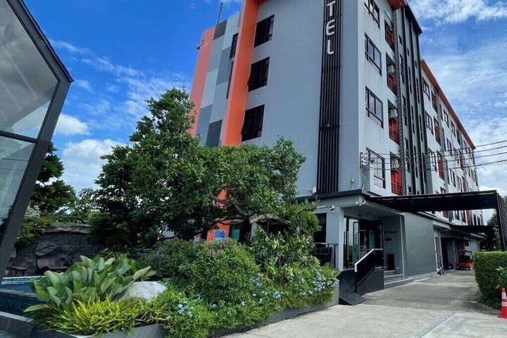 Hotel 97 of 101