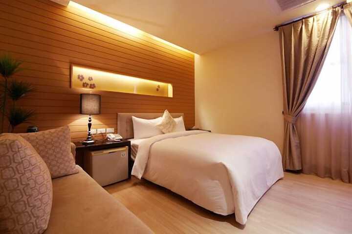 Room 7 of 28