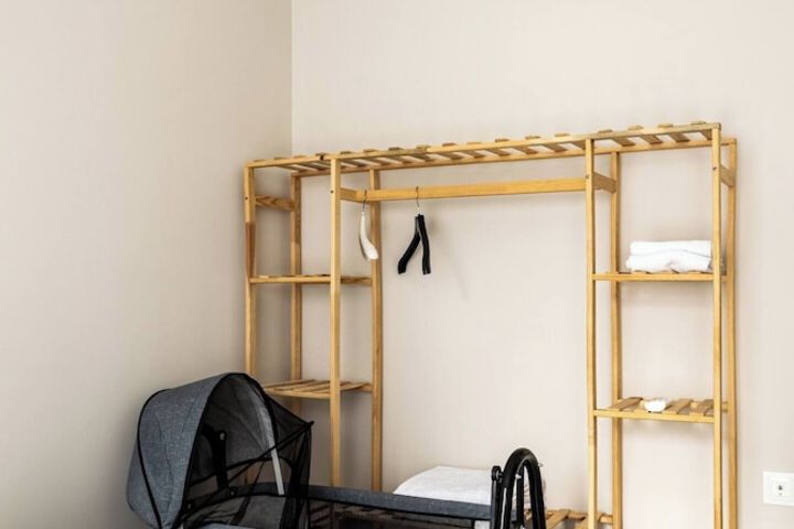 Room 16 of 293