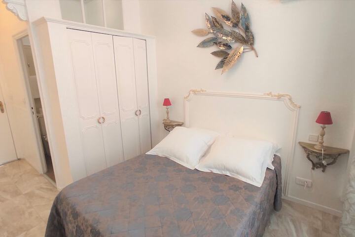 Room 14 of 39
