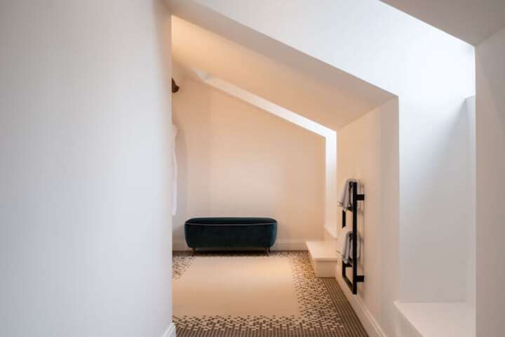 Room 30 of 53