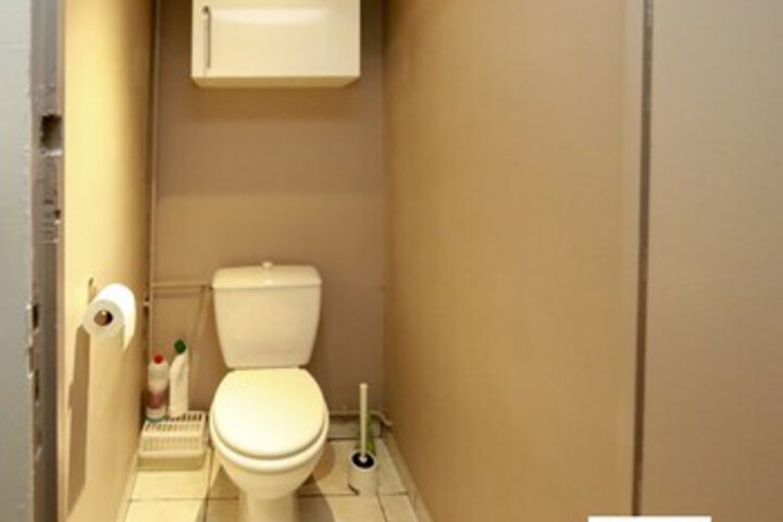 Room 26 of 32