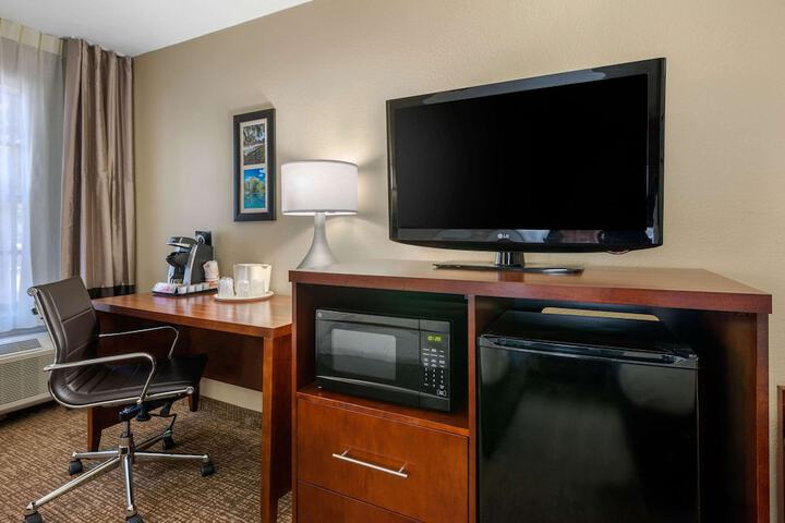 Room 25 of 36