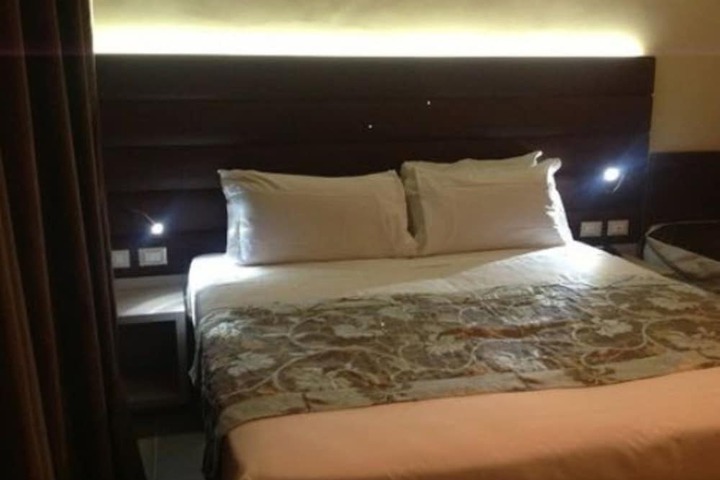 Room 38 of 101