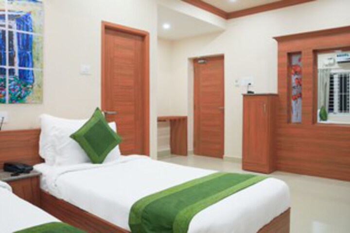 Room 5 of 26