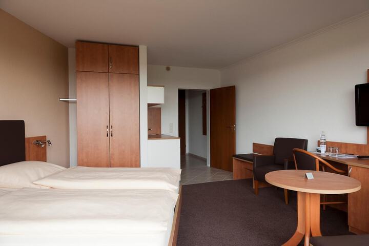 Room 11 of 39