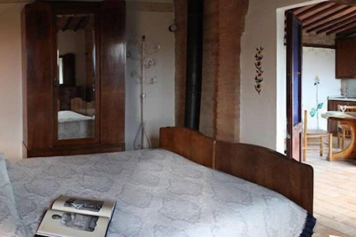 Room 2 of 69