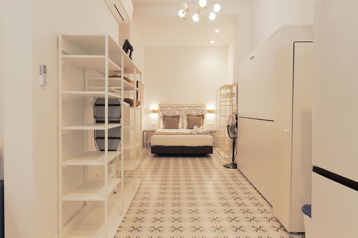 Room 4 of 28