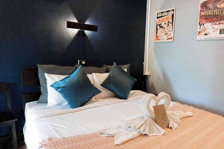 Room 53 of 268
