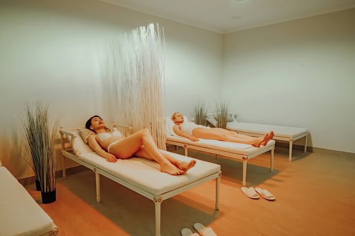 Spa 44 of 71
