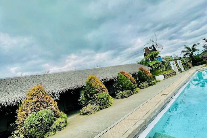 Pool 14 of 25