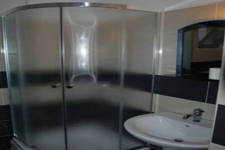 Room 7 of 22