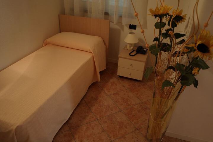 Room 11 of 42