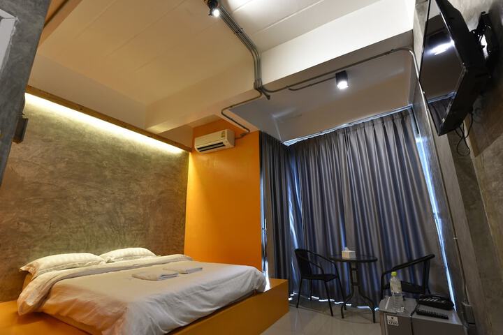 Room 7 of 24