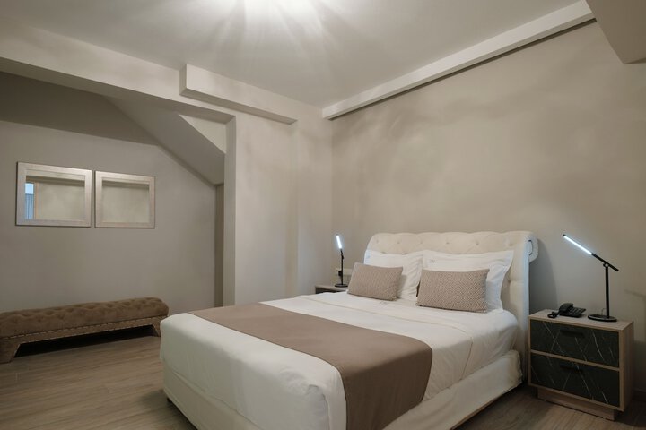 Room 43 of 98