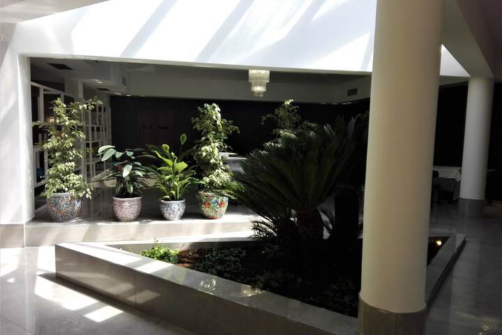 Business Center 26 of 30
