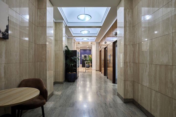 Ballroom/Hall 37 of 39