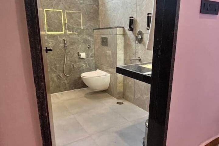 Room 53 of 78