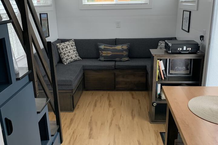 Room 9 of 129