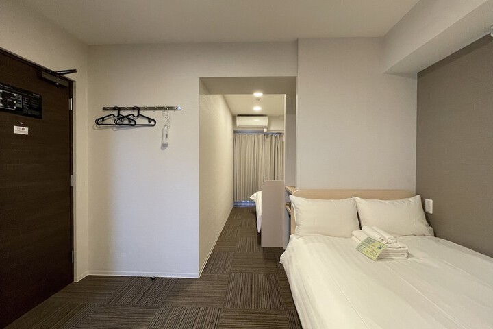 Room 11 of 20