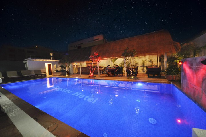 Pool 31 of 45