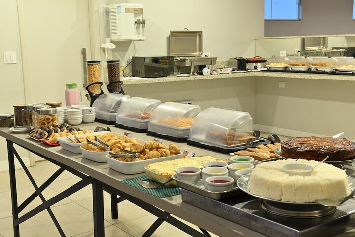 Dining 106 of 130