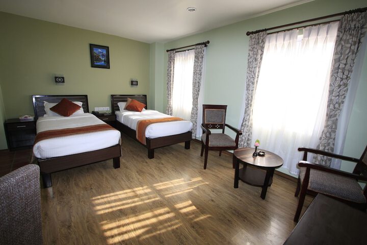 Room 13 of 38