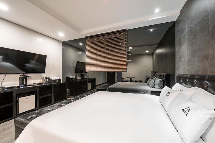 Room 6 of 65