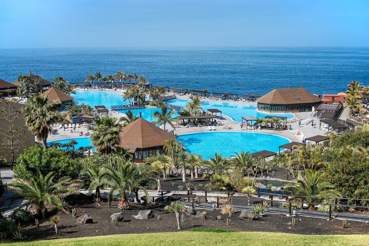 Pool Hotel
