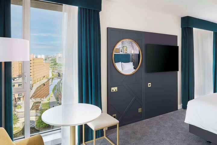 Room 26 of 92