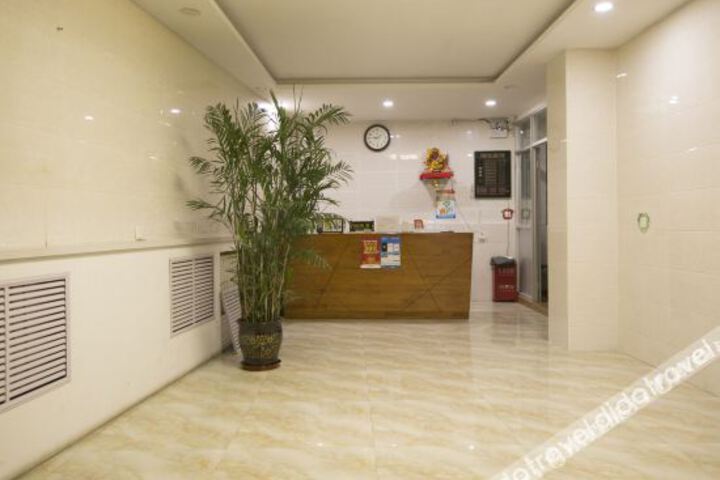 Hotel Interior 10 of 22