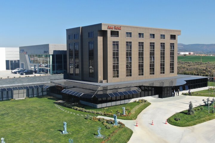 Hotel 100 of 102