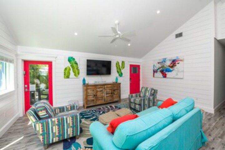 Room 7 of 25