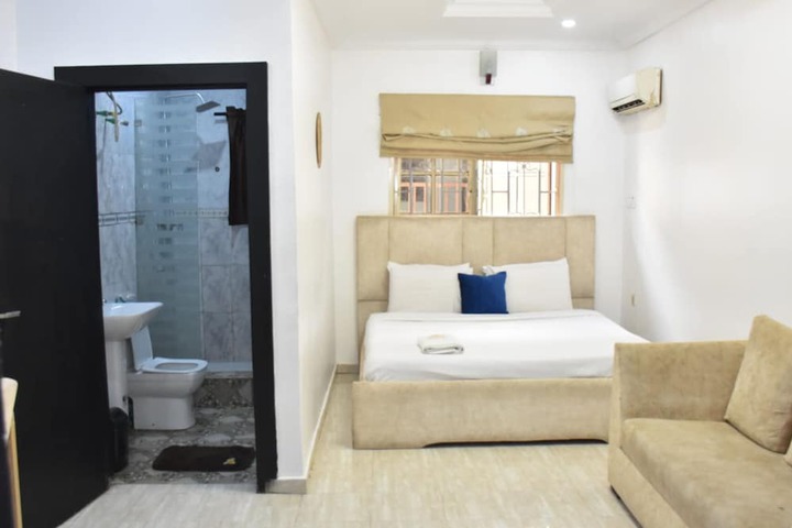 Room 14 of 22