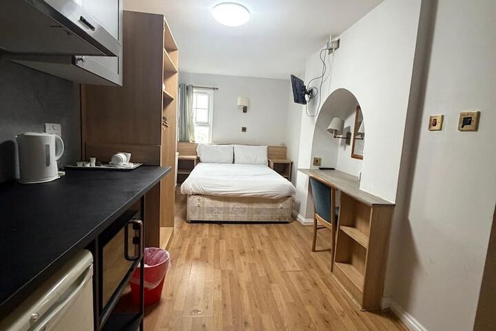 Room 22 of 40